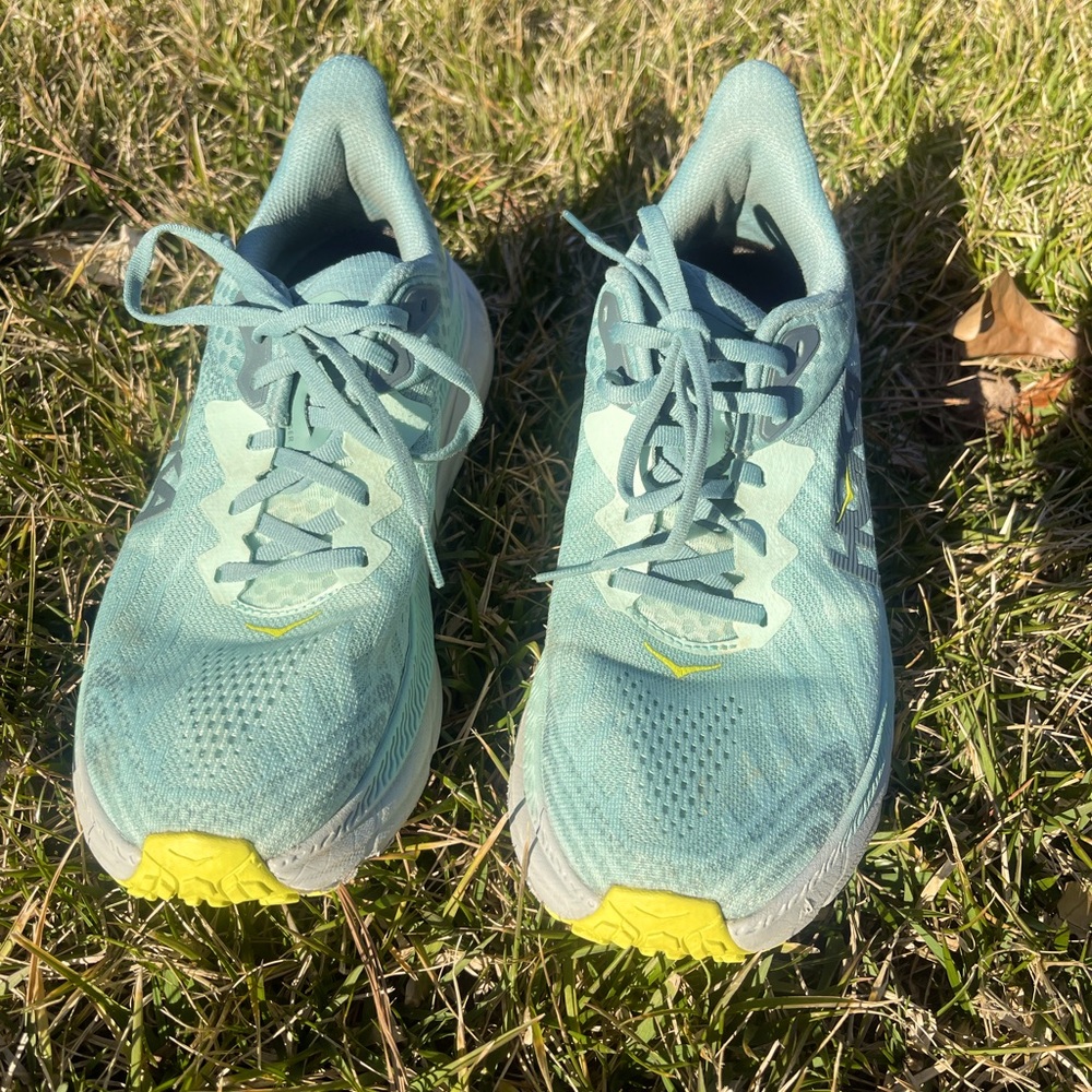 Hoka Challenger 7